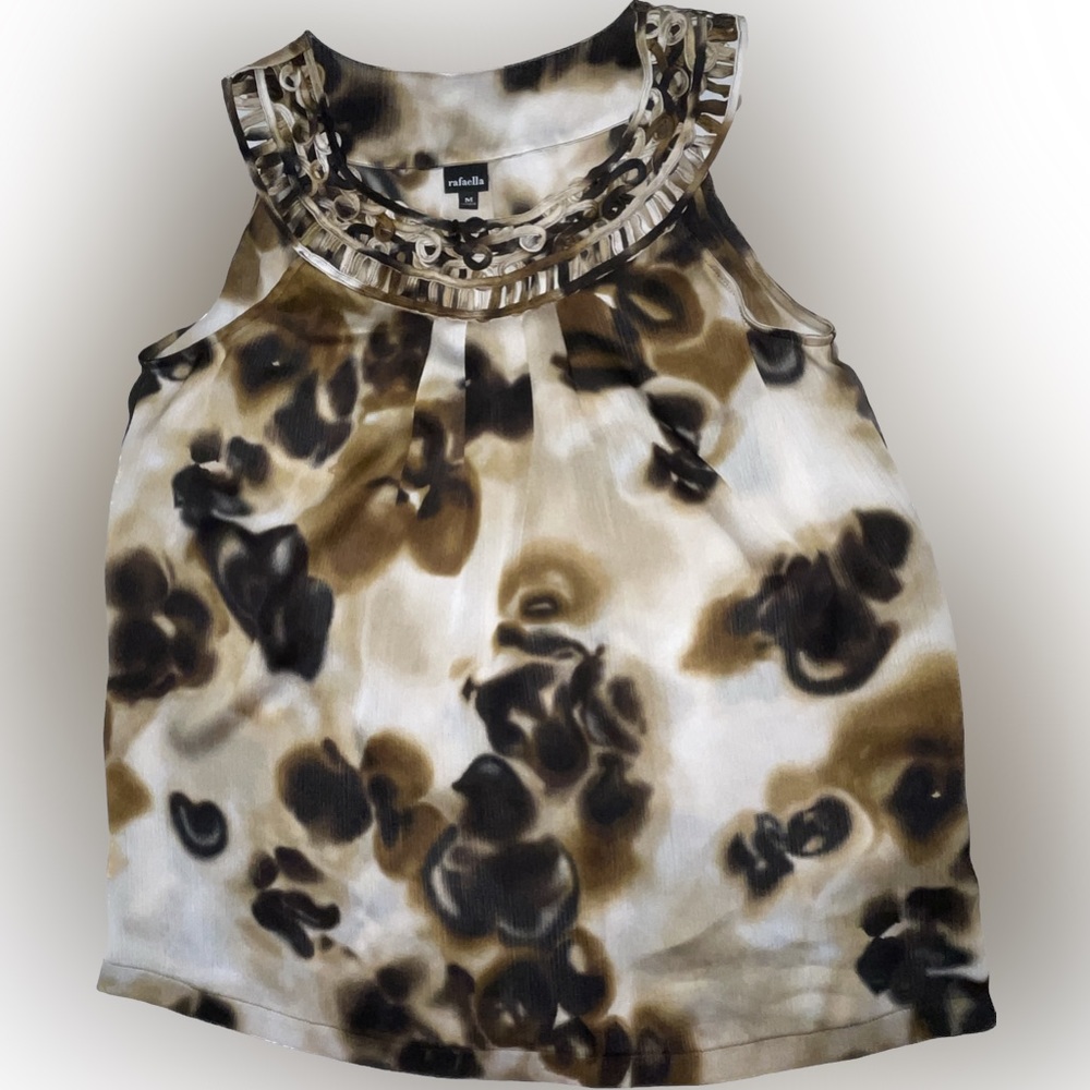 Rafaela Sleeveless Blouse Intricate Neckline Intricate Neckline Size Medium